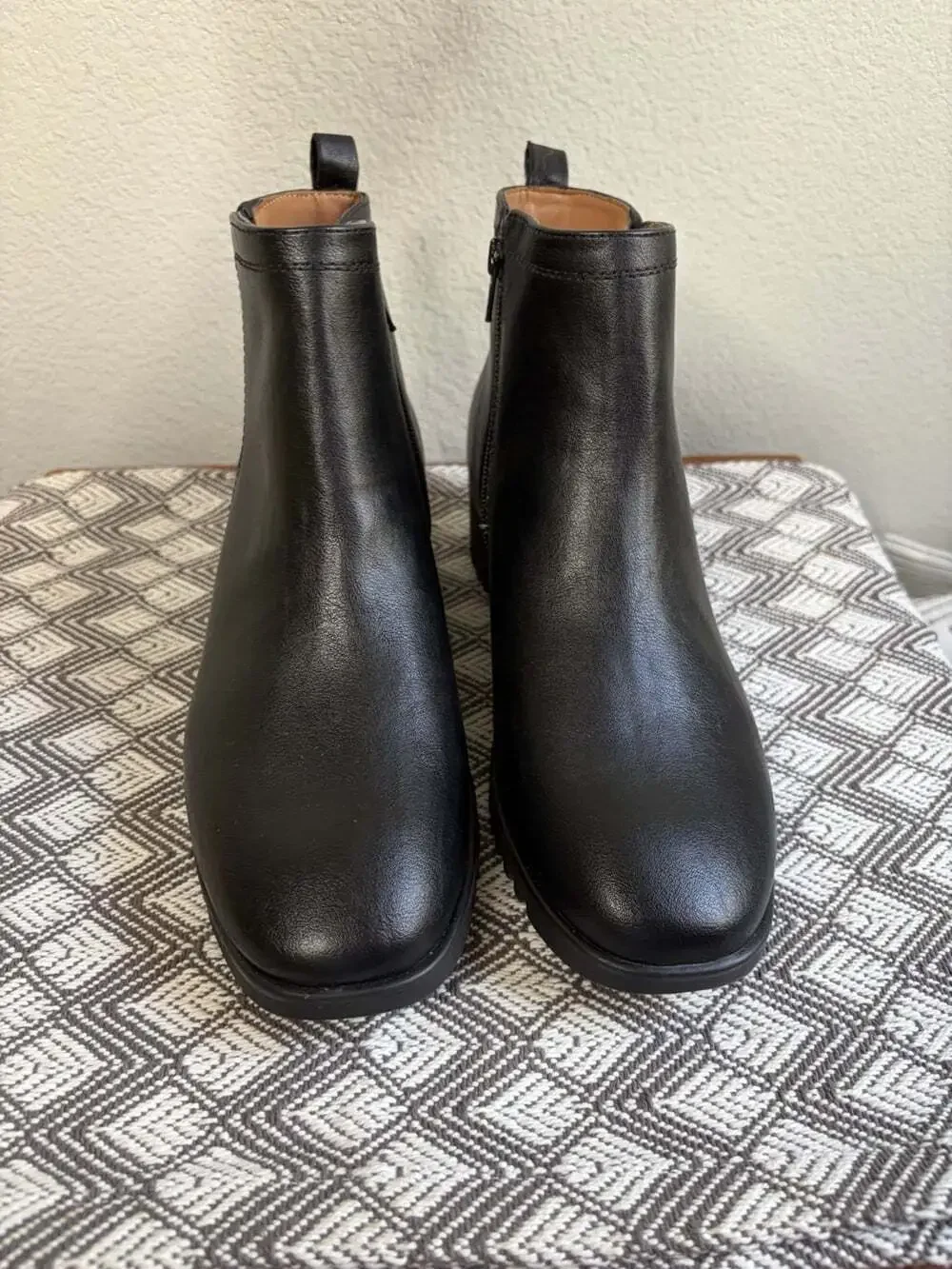 Eurosoft by Sofft Dallan Black Wedge Ankle Boots Size 8.5M Side Zip